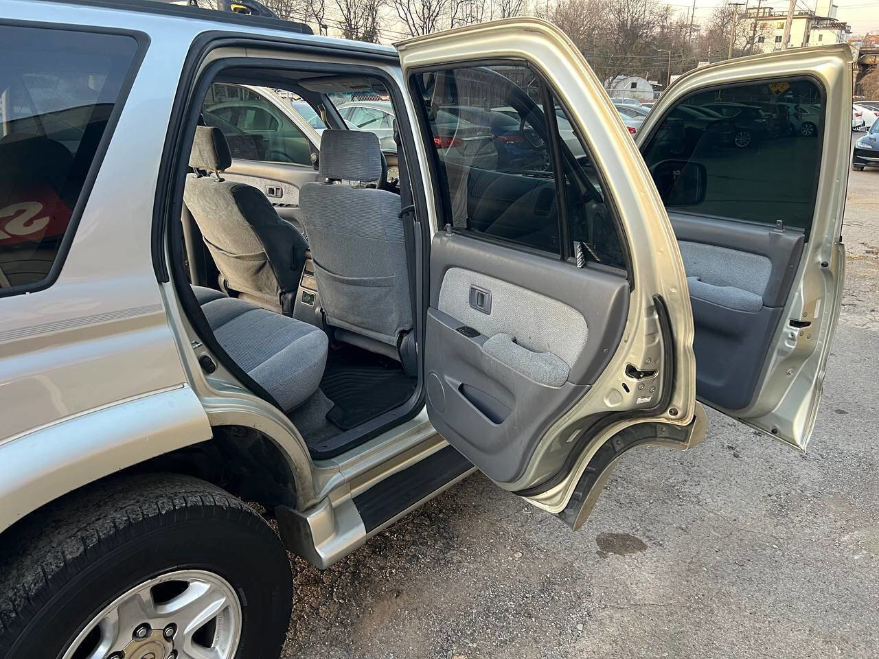 Used 2000 Toyota 4Runner SR5 image 15