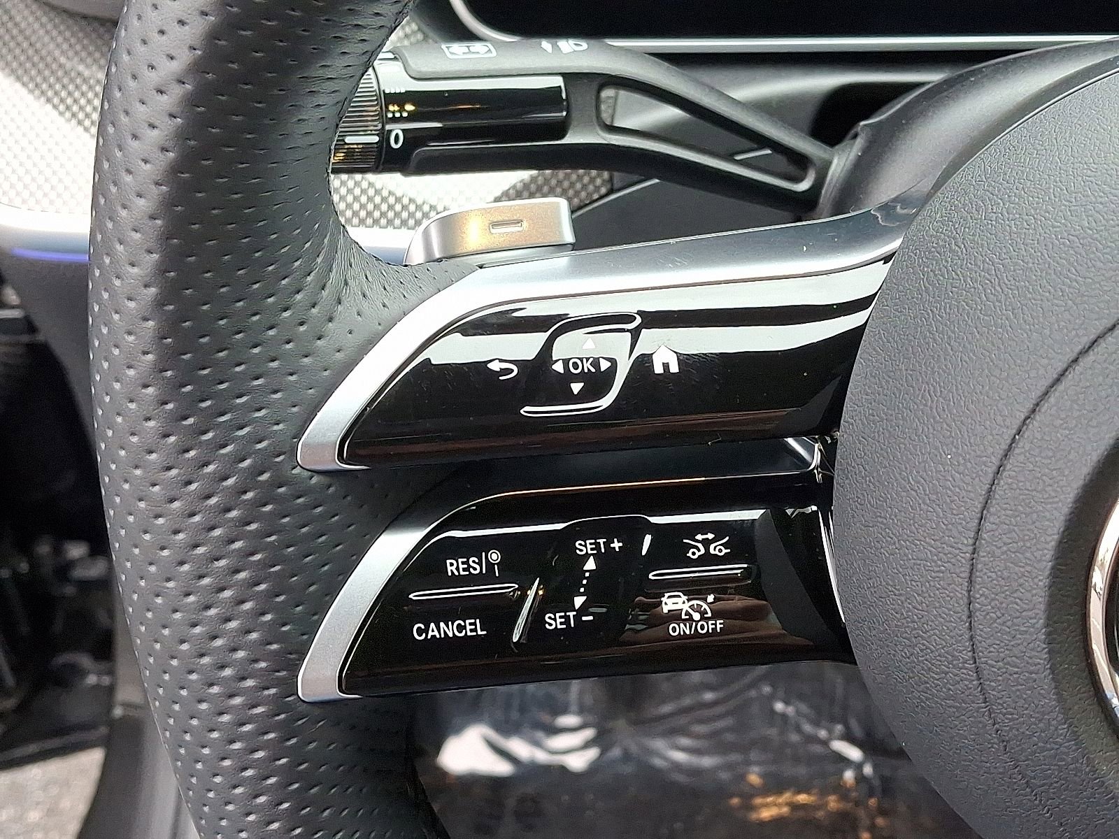 Used 2024 Mercedes-Benz CLE 300 4MATIC Coupe image 21