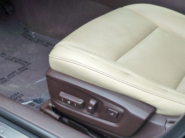 Used 2016 Lexus ES 300h w/ Navigation System Package FWD image 12