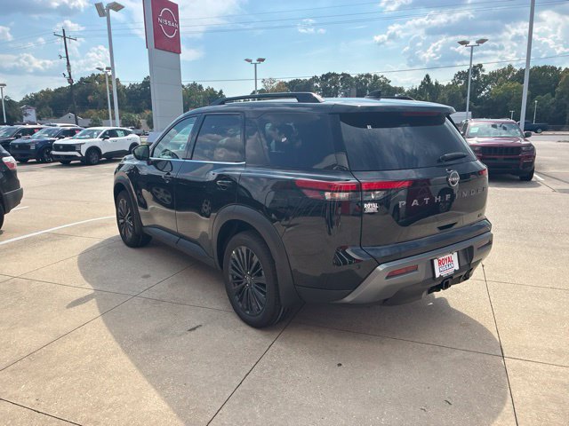 New 2026 Nissan Pathfinder SL w/ SL Premium Package FWD image 5