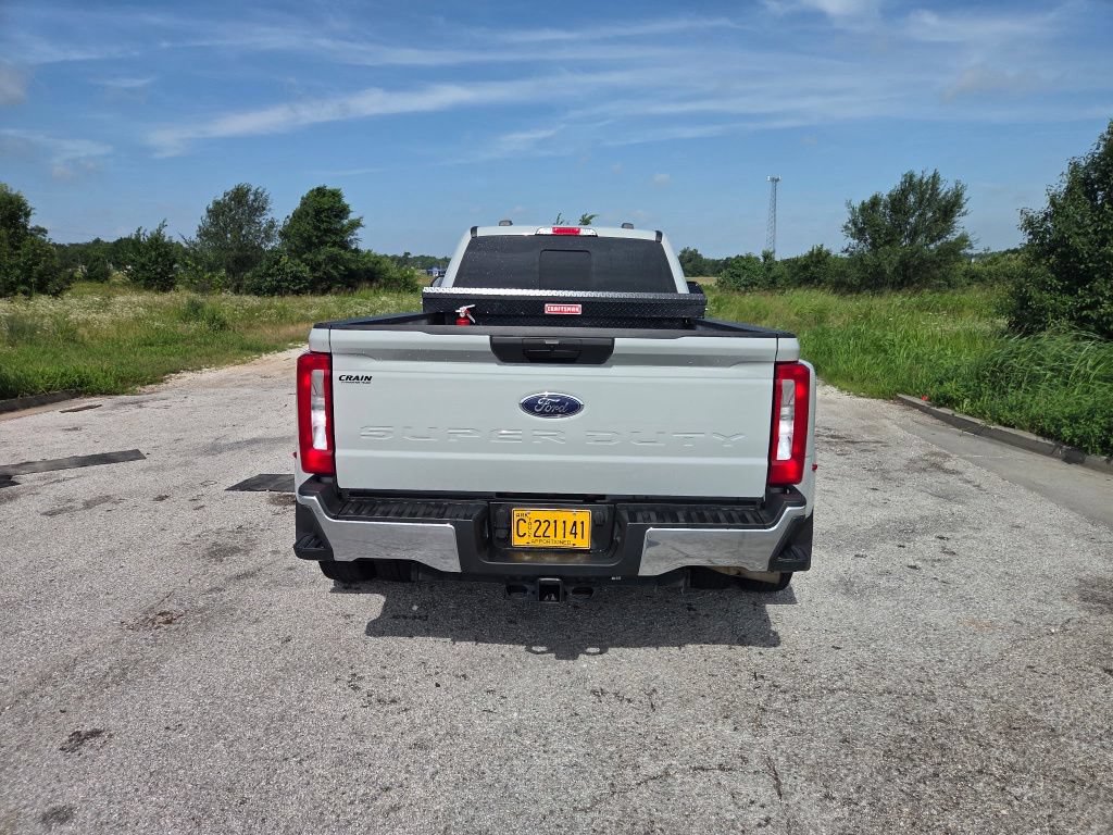 Used 2025 Ford F350 XL w/ XL Driver Assist Package AWD/4WD image 2