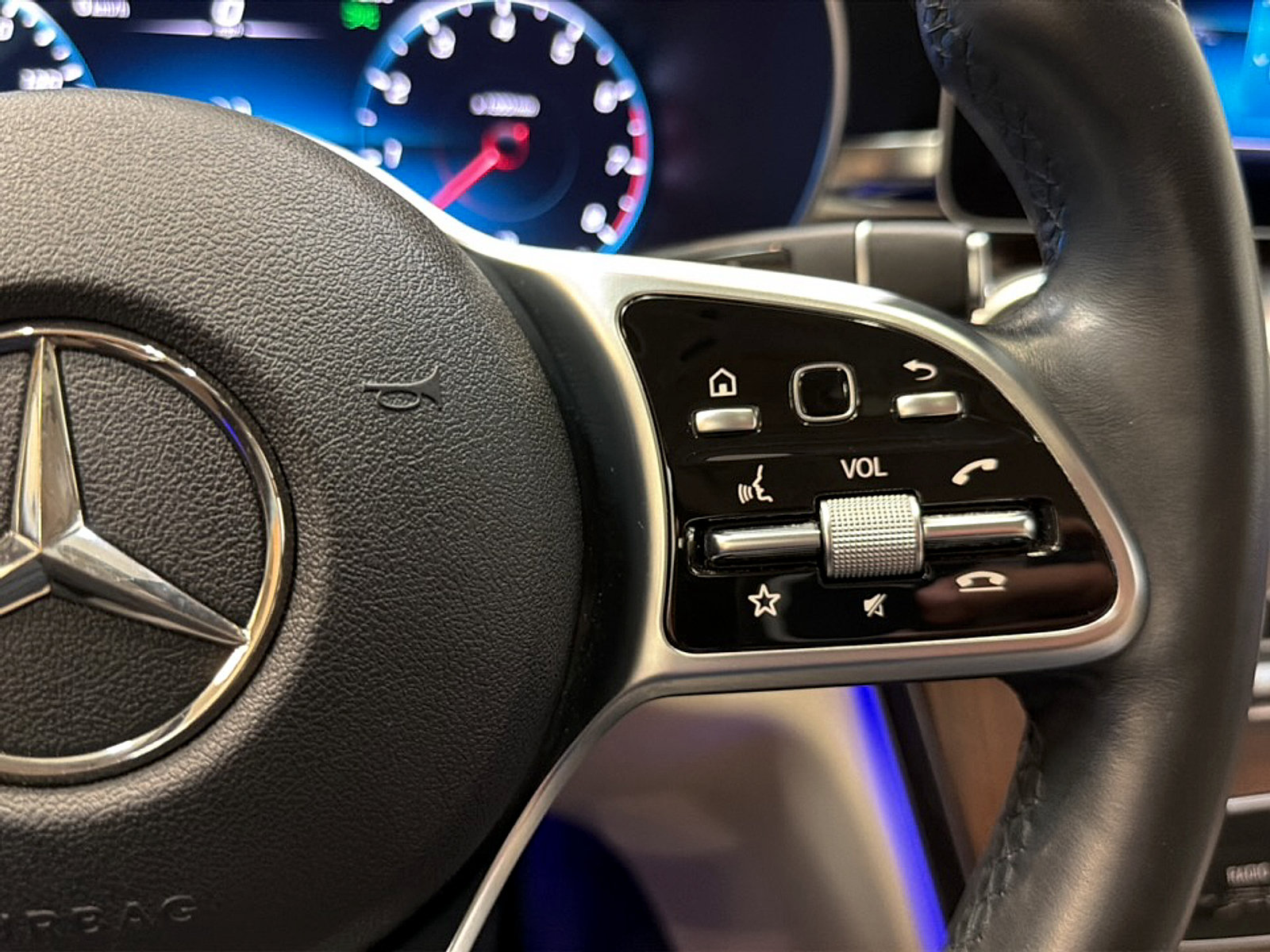 Used 2021 Mercedes-Benz C 300 4MATIC Sedan image 24