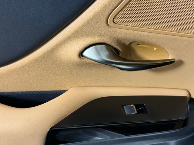 Used 2024 Lexus ES 350 w/ Premium Package FWD image 29
