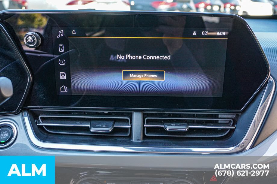 Used 2025 Chevrolet Trax LT FWD image 35
