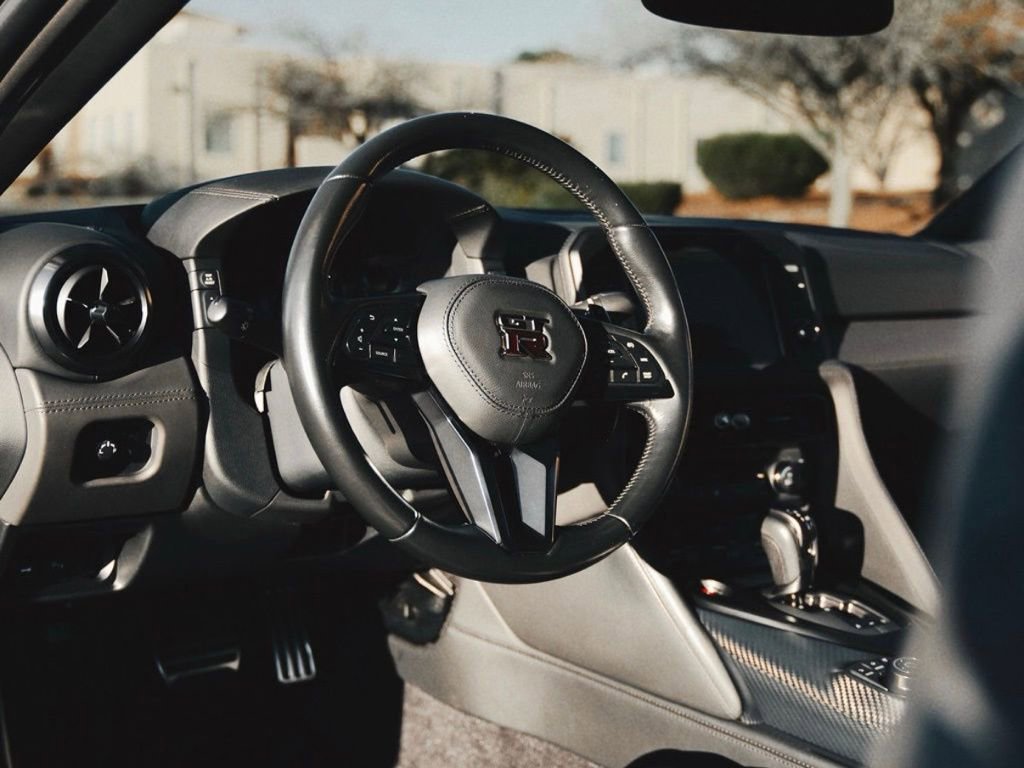 Used 2019 Nissan GT-R Premium w/ Premium Interior Package AWD/4WD image 42