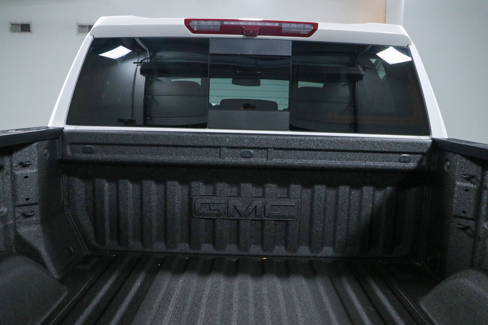 Used 2025 GMC Sierra 1500 Denali AWD/4WD image 31