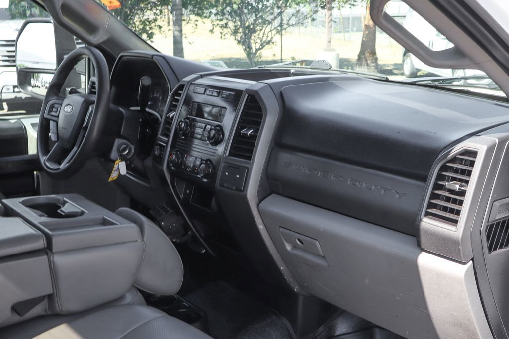Used 2019 Ford F250 XL w/ Power Equipment Group AWD/4WD image 27