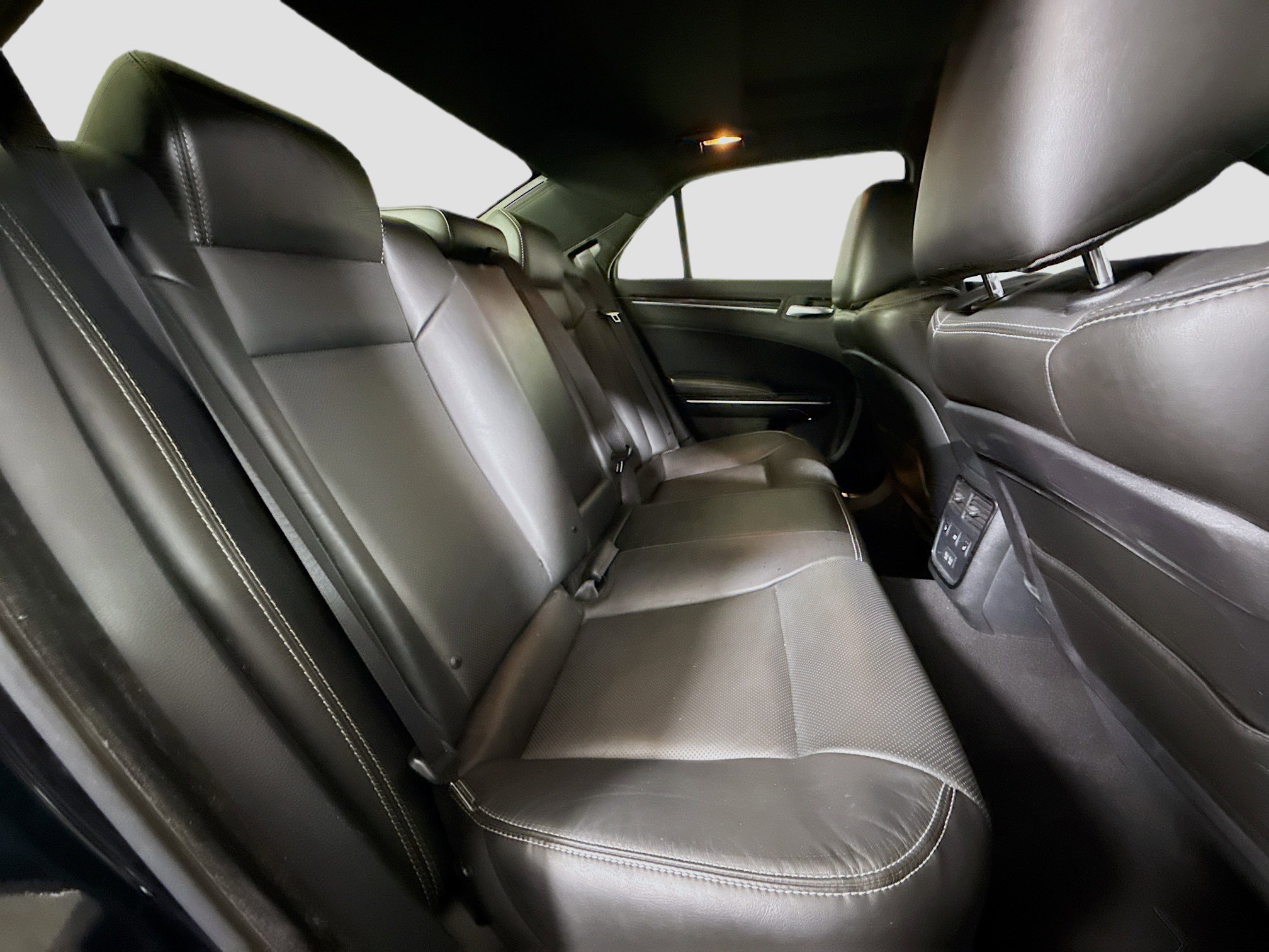 Used 2022 Chrysler 300 S w/ Comfort Group RWD image 27