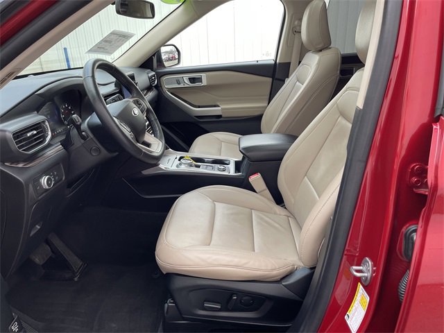 Used 2022 Ford Explorer Limited w/ Equipment Group 301A image 9