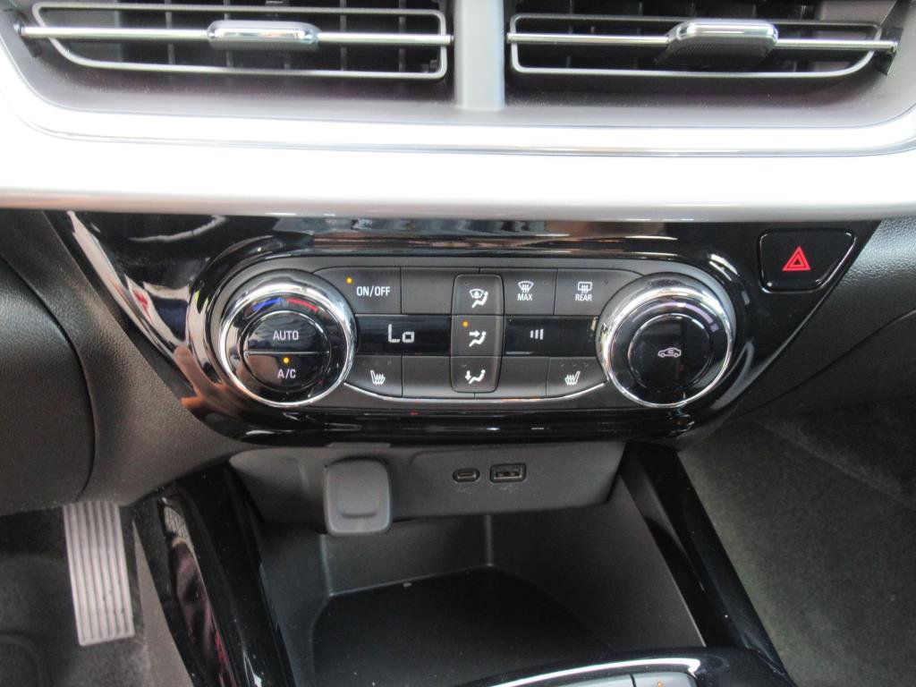 Used 2024 Chevrolet Trax LT w/ Driver Confidence Package image 24