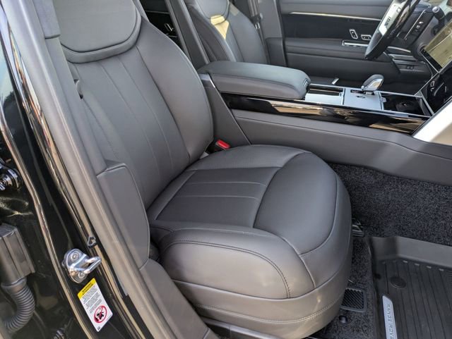 New 2026 Land Rover Range Rover SE image 18