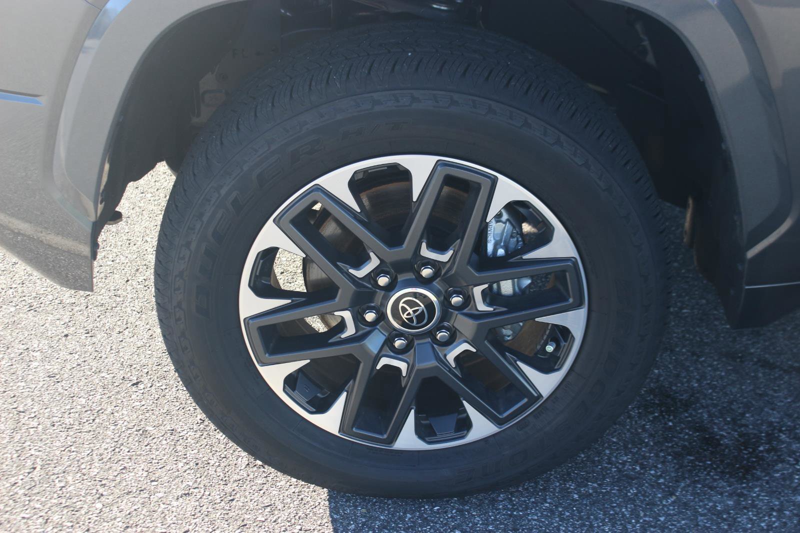 Used 2024 Toyota Tundra Limited w/ Power Package image 44