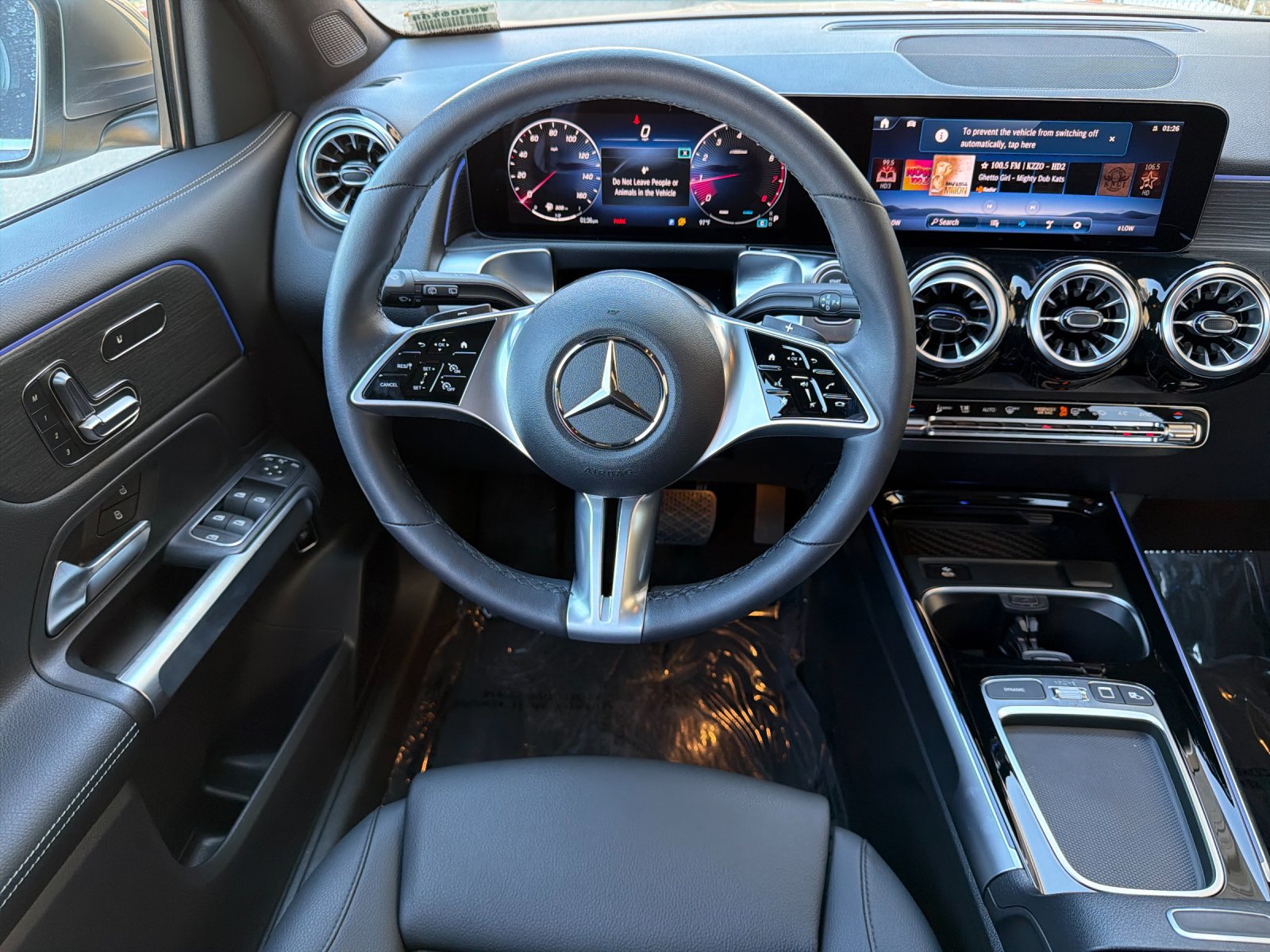 Used 2026 Mercedes-Benz GLB 250 4MATIC image 13