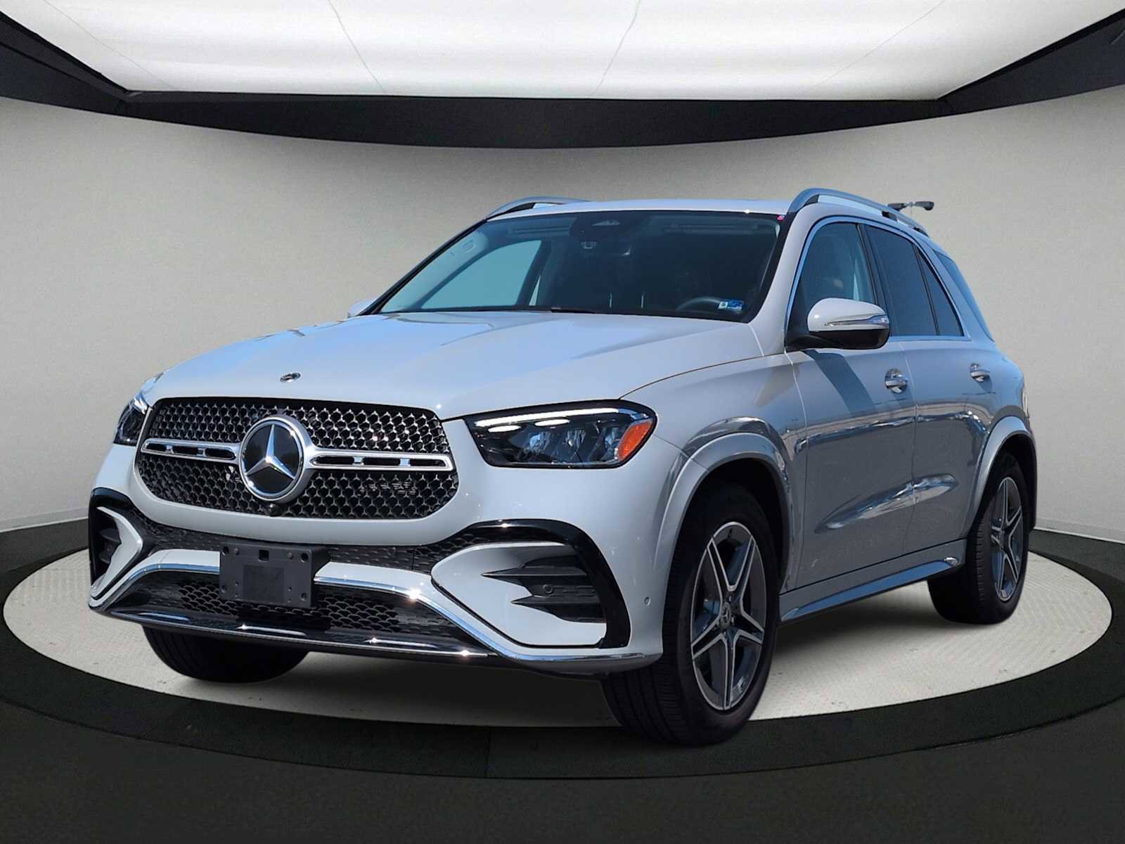 Used 2024 Mercedes-Benz GLE 350 4MATIC image 4