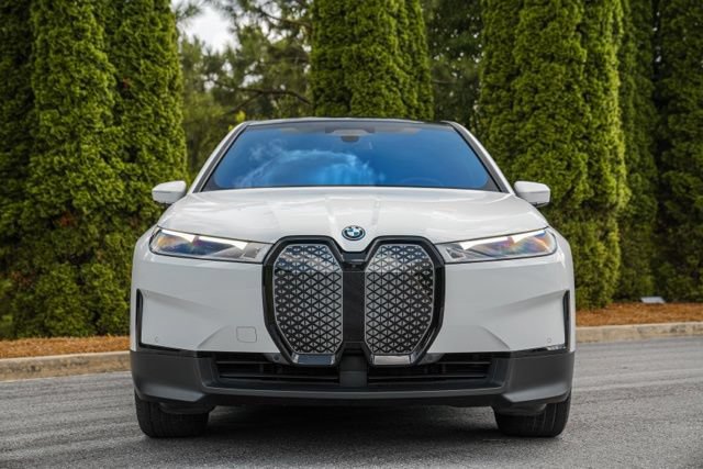 Used 2023 BMW iX xDrive50 w/ Convenience Package AWD/4WD image 19