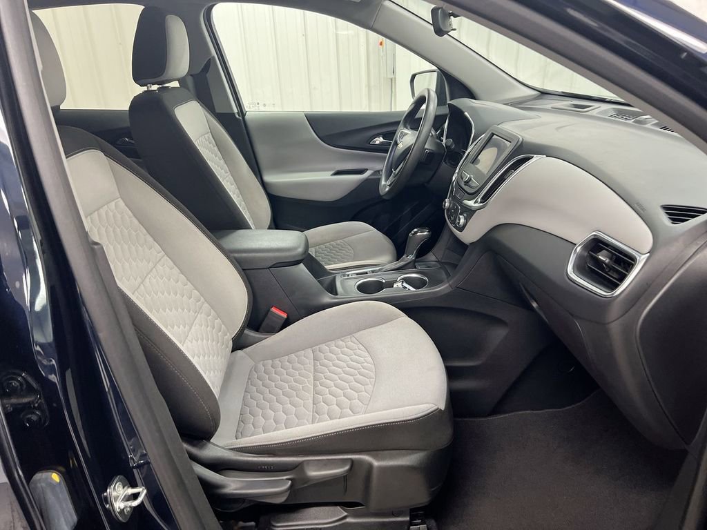 Used 2021 Chevrolet Equinox LS w/ LS Convenience Package FWD image 21