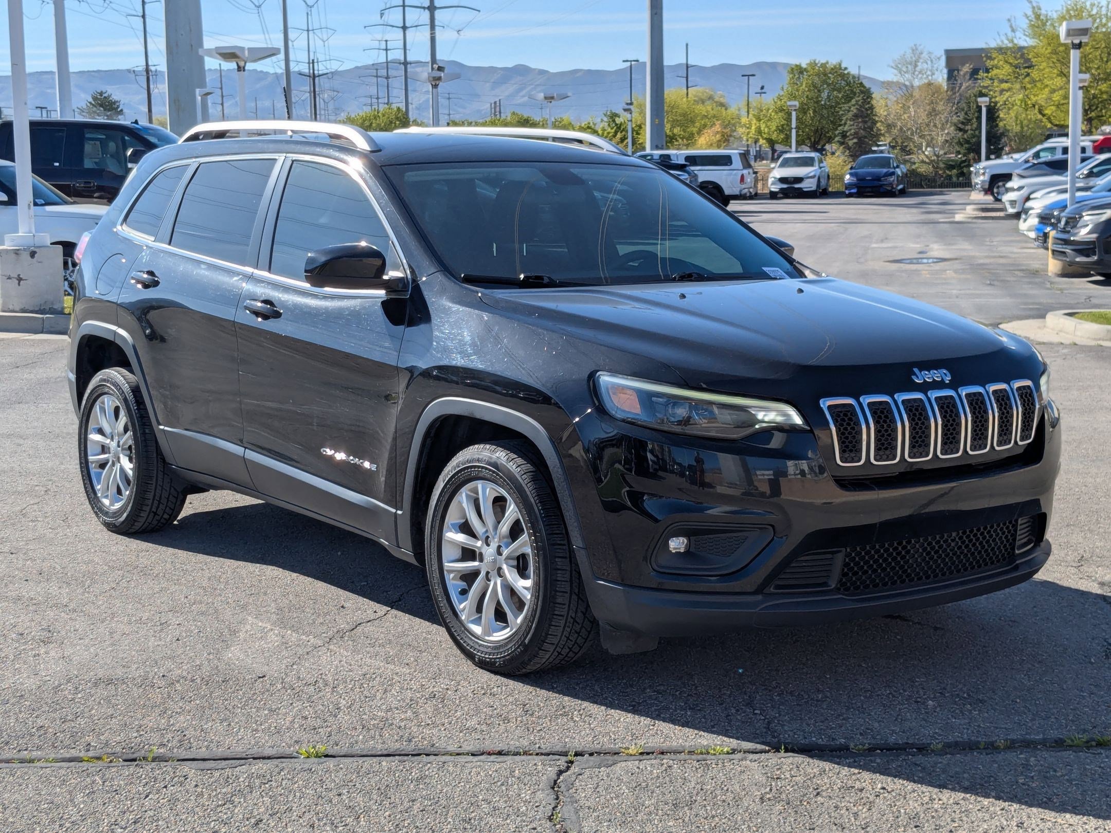 Used 2019 Jeep Cherokee Latitude w/ Popular Appearance Group image 7