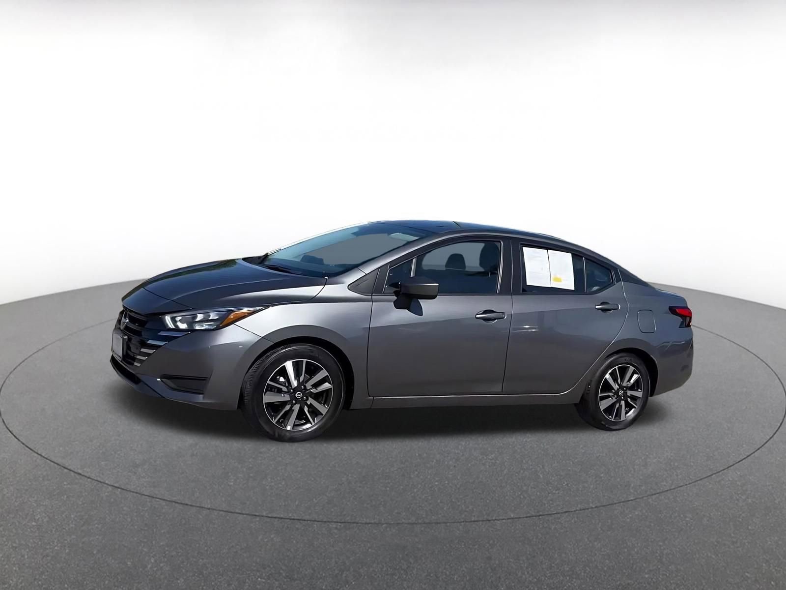 Used 2025 Nissan Versa SV FWD image 8