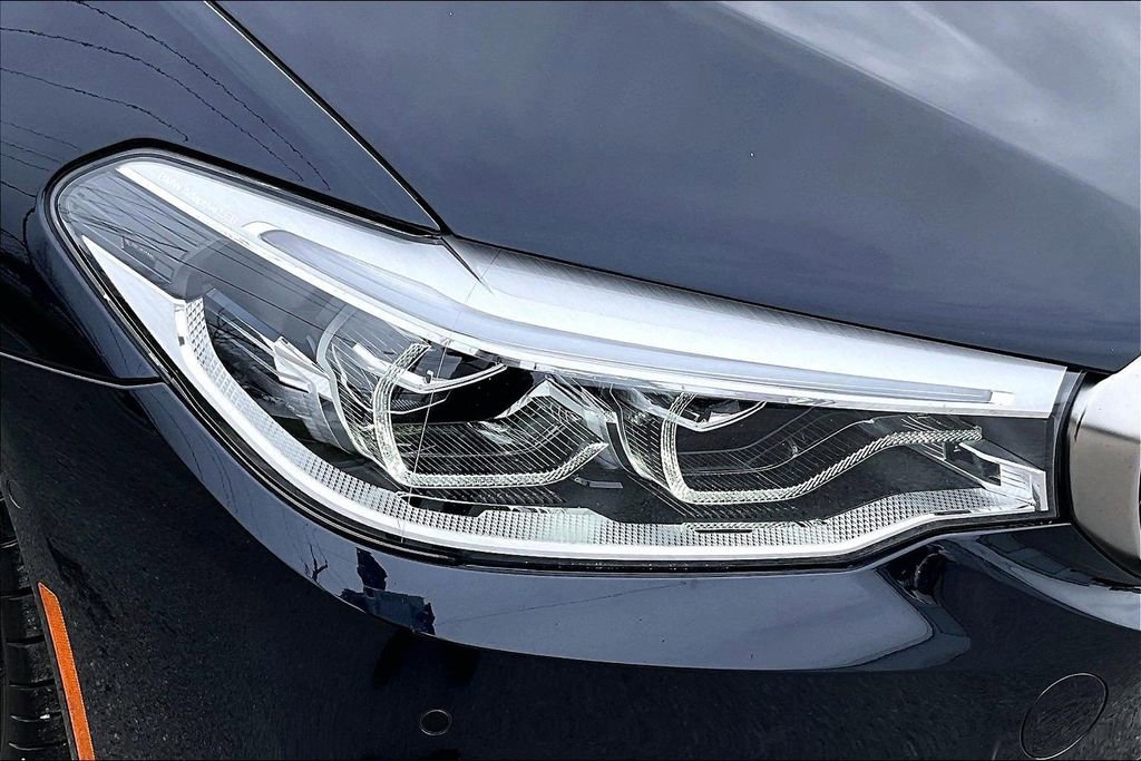Used 2018 BMW M550i xDrive image 29