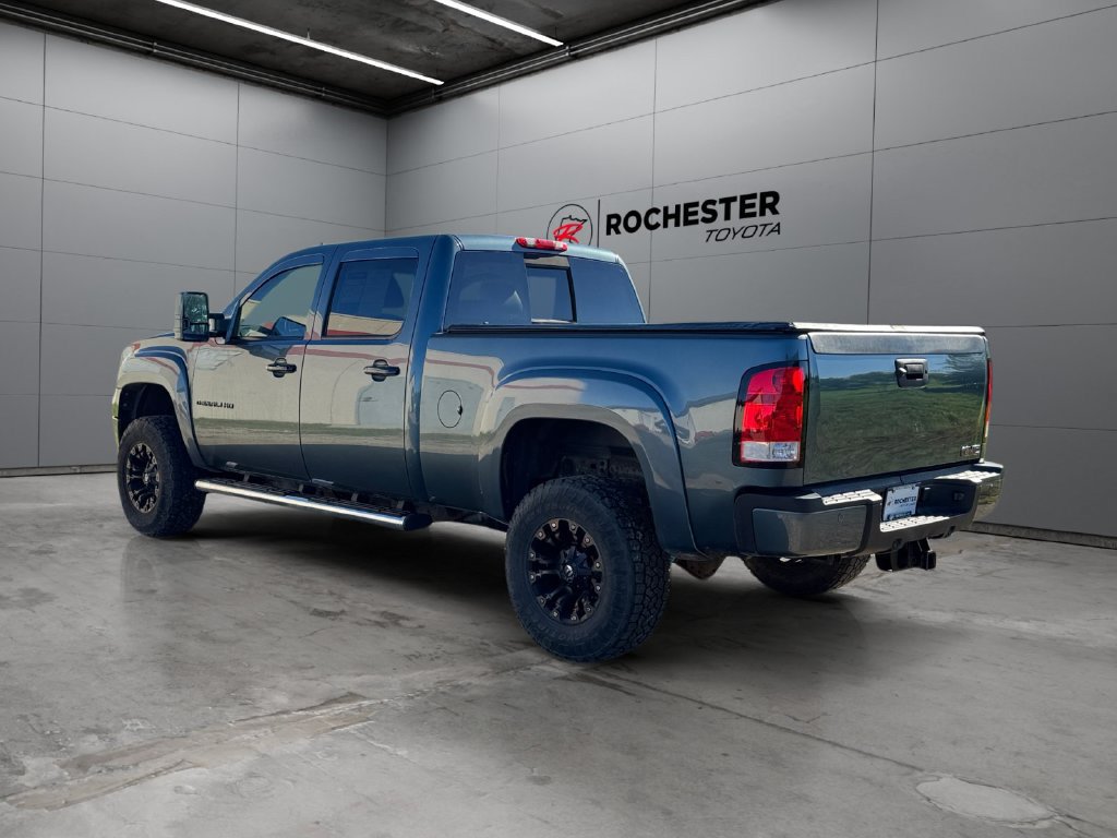 Used 2011 GMC Sierra 2500 Denali AWD/4WD image 3