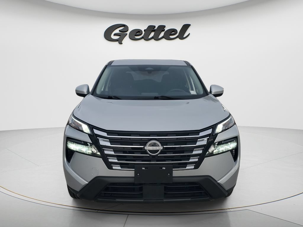 Used 2024 Nissan Rogue SV FWD image 2