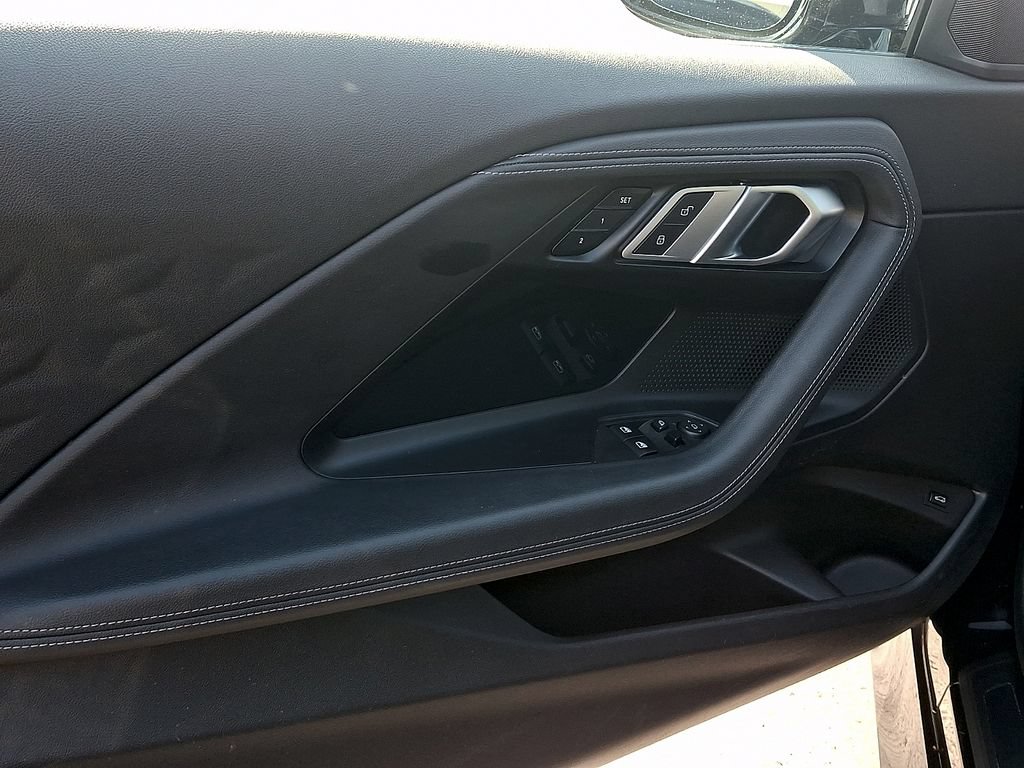 Used 2022 BMW 230i Coupe w/ Convenience Package RWD image 12