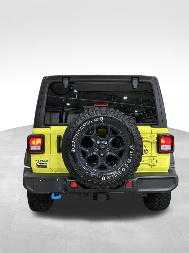 Used 2023 Jeep Wrangler Unlimited w/ Cold Weather Group image 17