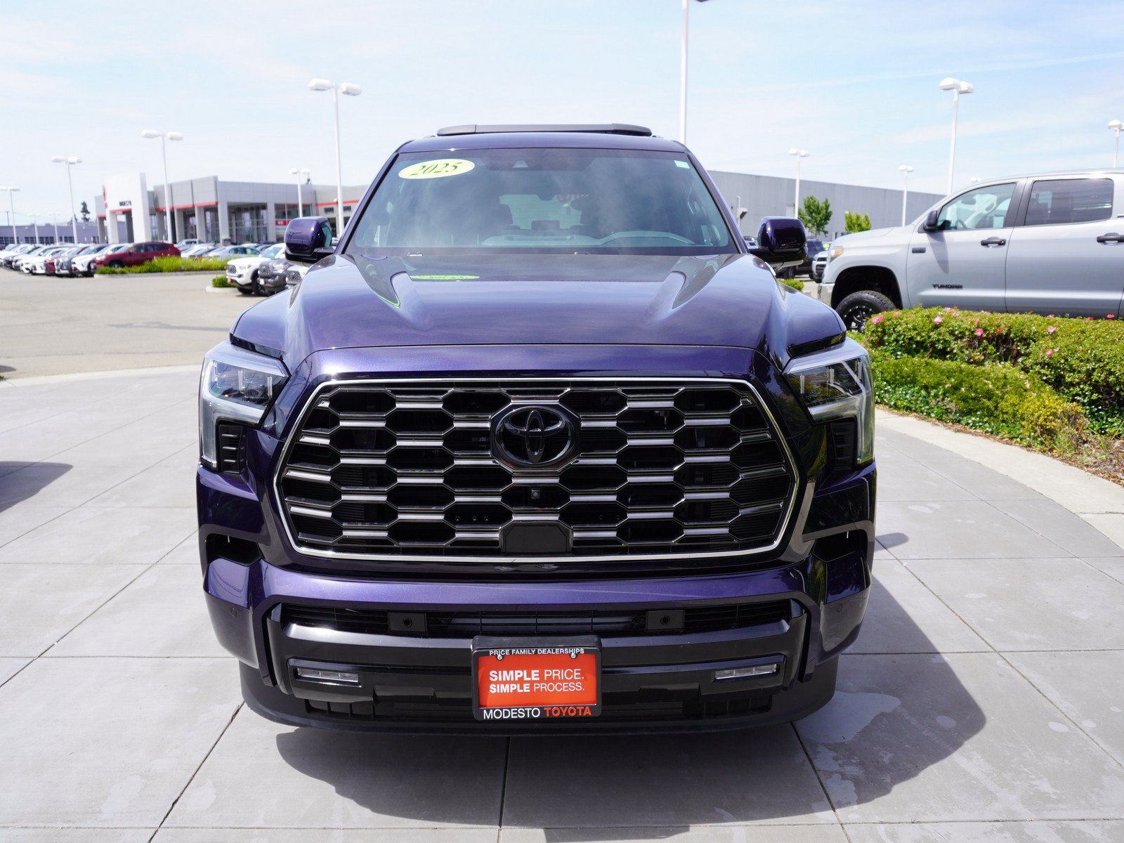 Used 2025 Toyota Sequoia Platinum AWD/4WD image 7