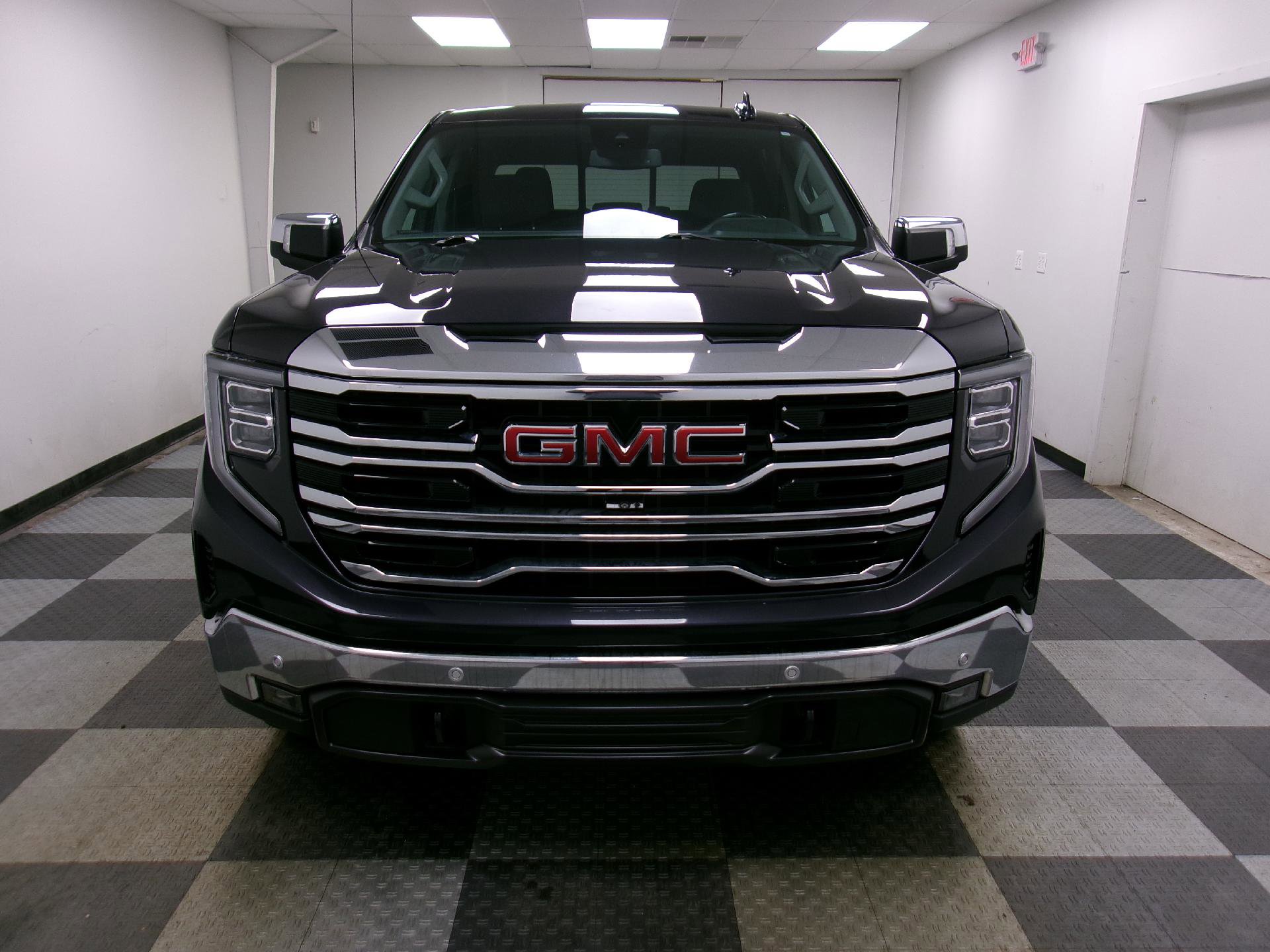 Certified 2022 GMC Sierra 1500 SLT w/ SLT Premium Plus Package AWD/4WD image 17