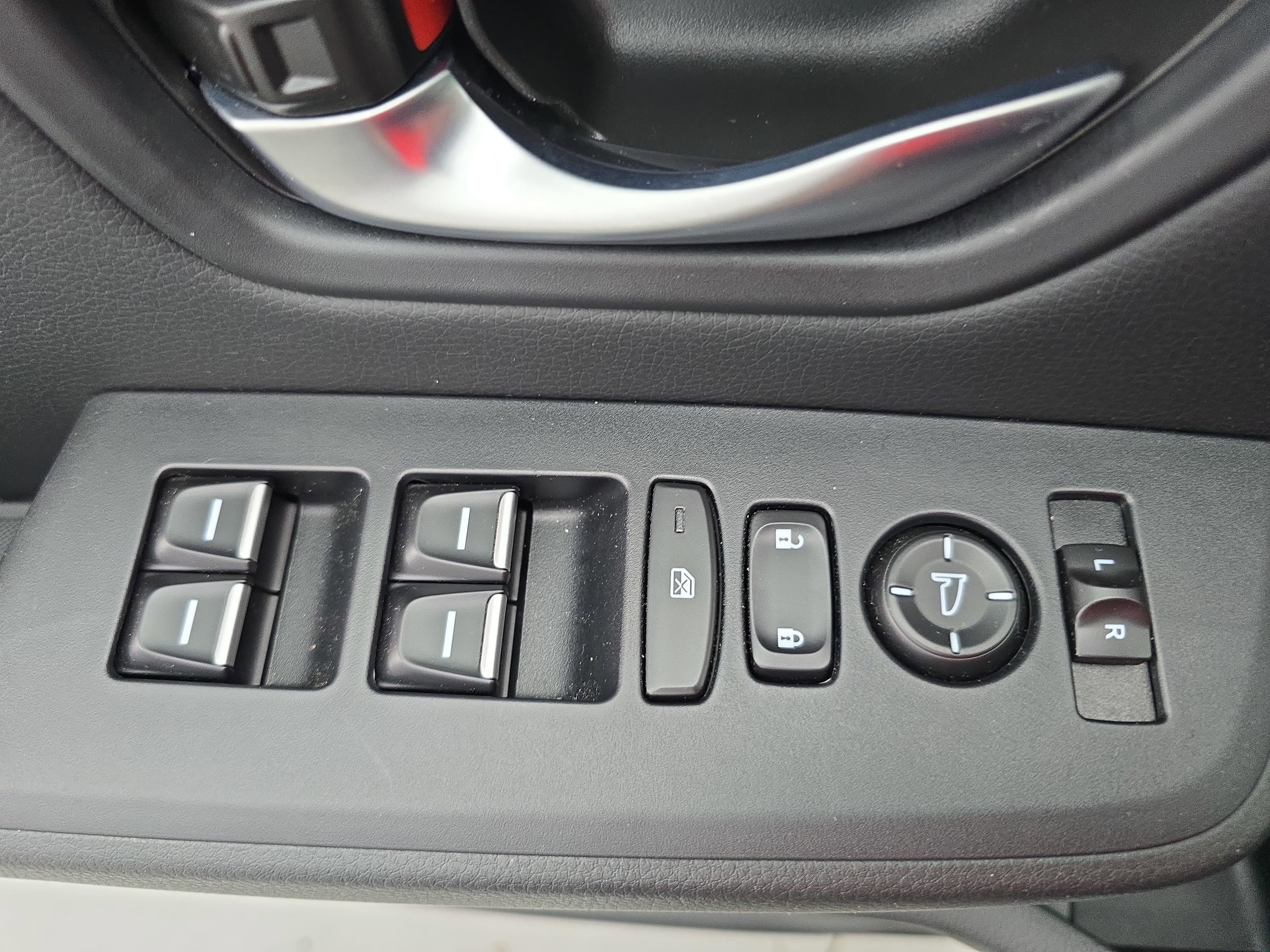 Used 2025 Honda Pilot Touring image 29