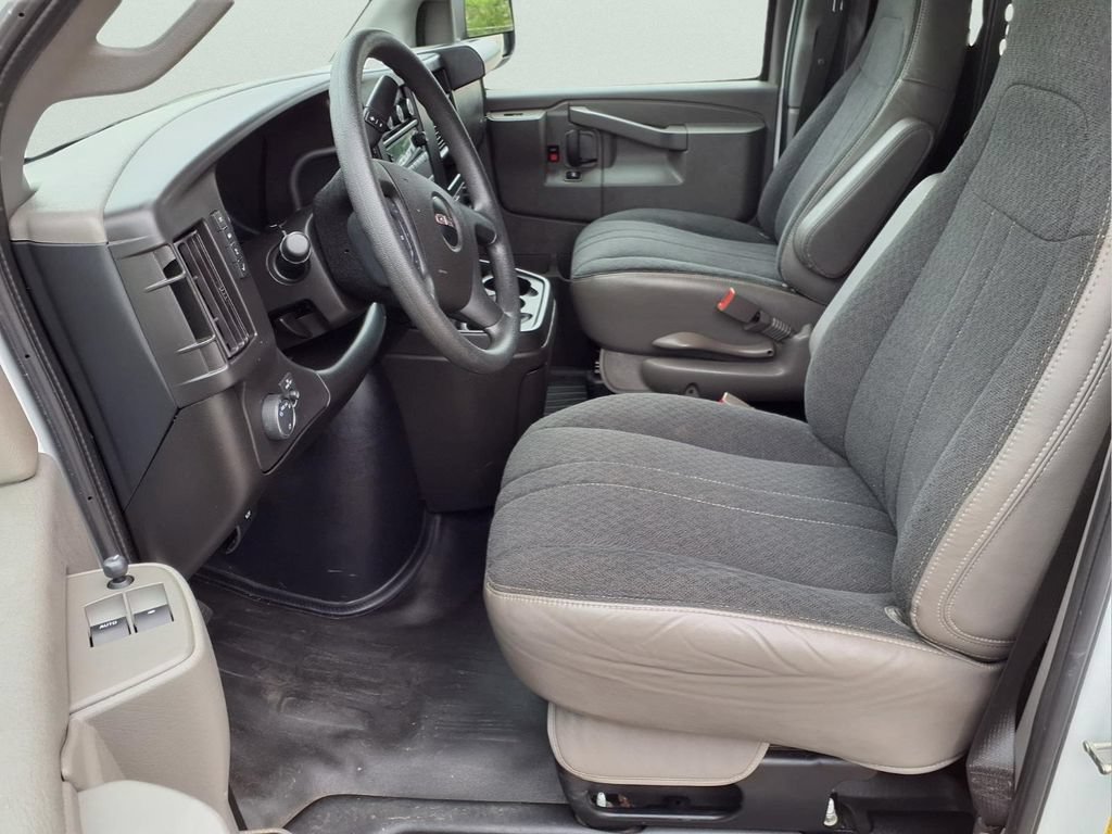 Used 2024 GMC Savana 2500 w/ Driver Convenience Package RWD image 16