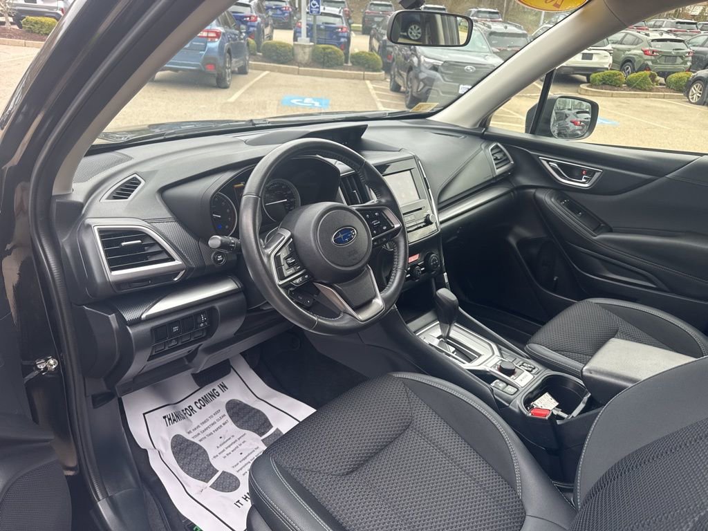 Used 2023 Subaru Forester Premium AWD/4WD image 9