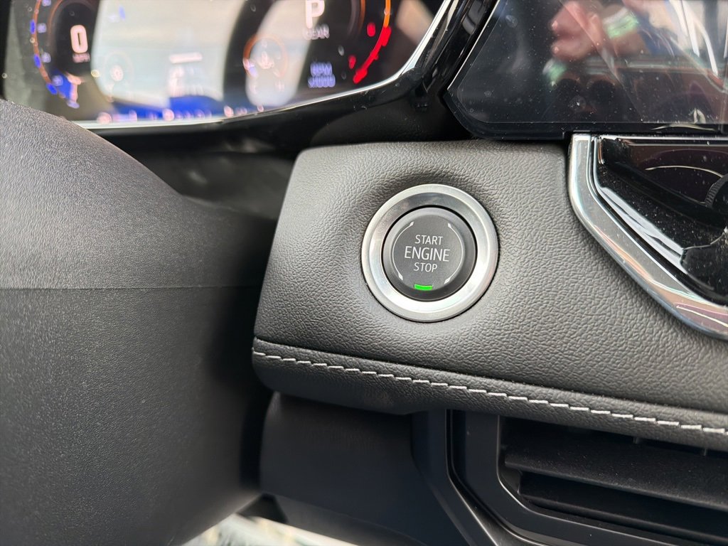 Used 2024 Chevrolet Colorado LT w/ LT Convenience Package II image 34