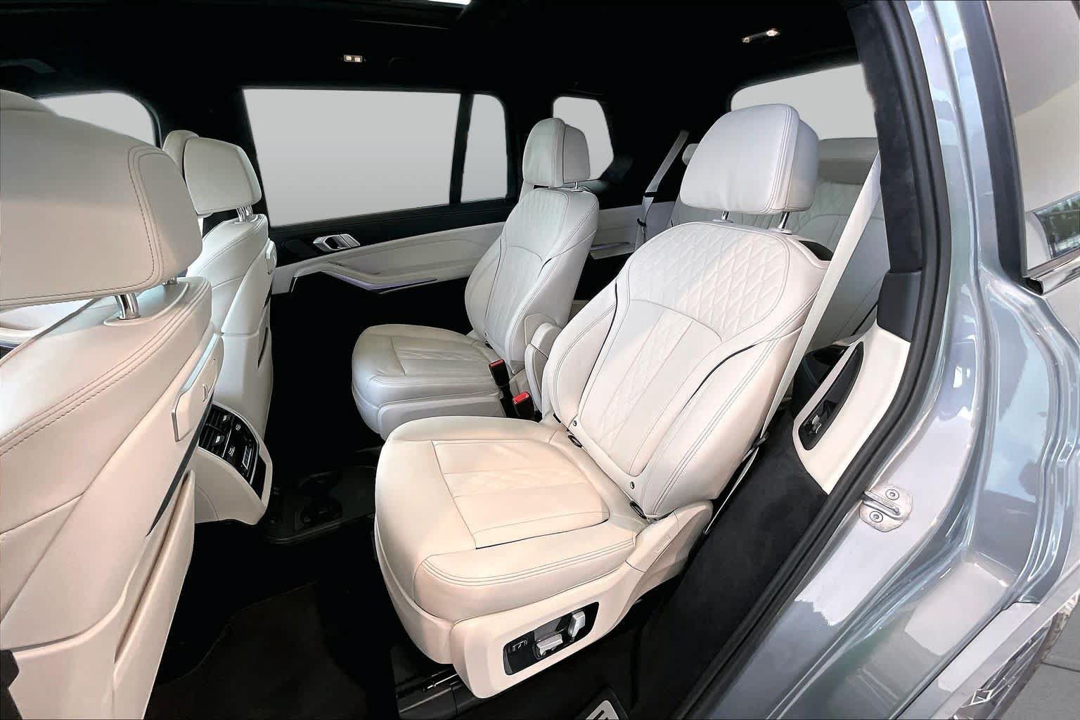 Used 2025 BMW X7 xDrive40i w/ M Sport Package AWD/4WD image 22