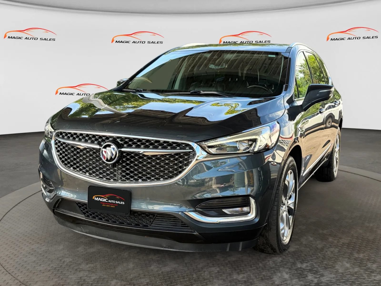 Used 2019 Buick Enclave Avenir w/ Avenir Technology Package AWD/4WD image 1