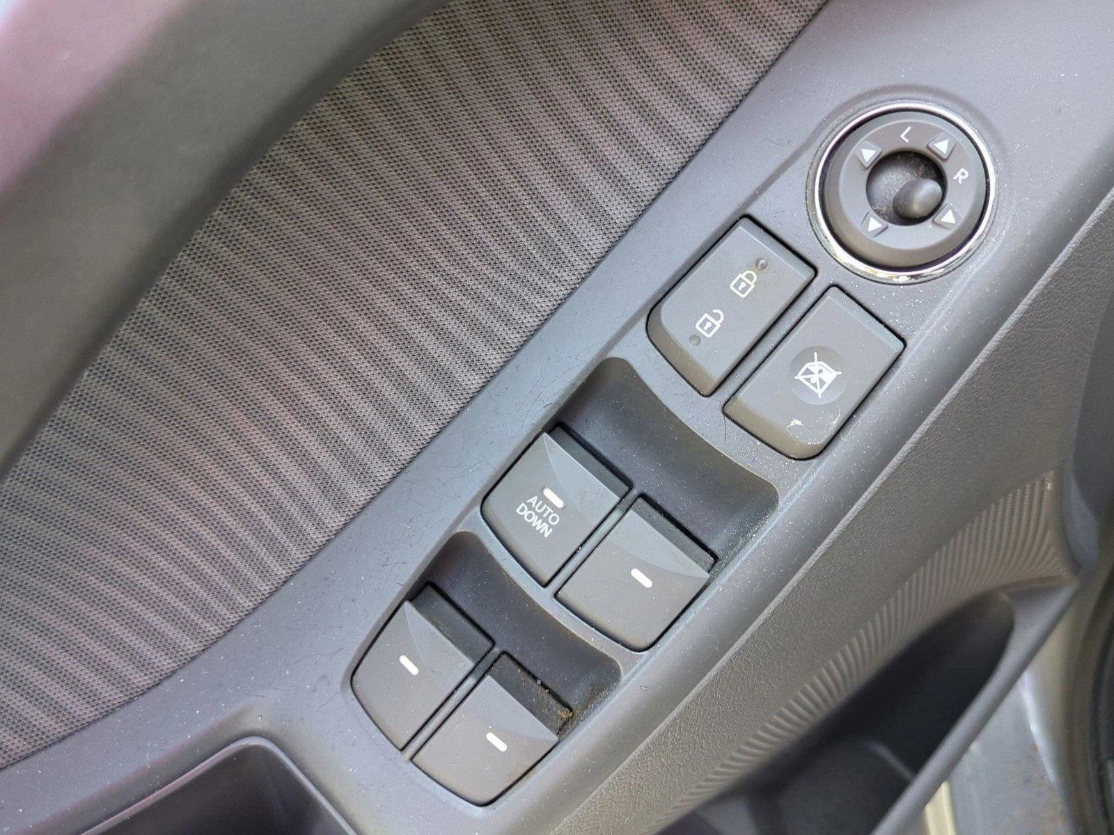Used 2013 Hyundai Elantra GLS w/ Preferred Pkg FWD image 12
