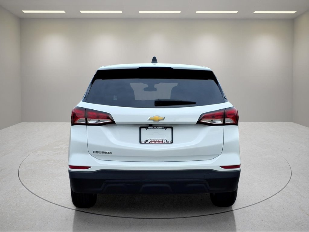 Used 2024 Chevrolet Equinox LS w/ LS Convenience Package FWD image 5