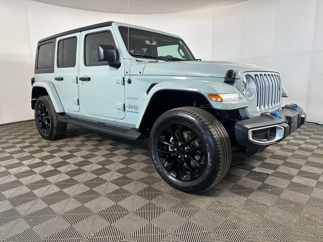 Used 2023 Jeep Wrangler Unlimited Sahara w/ Cold Weather Group image 2