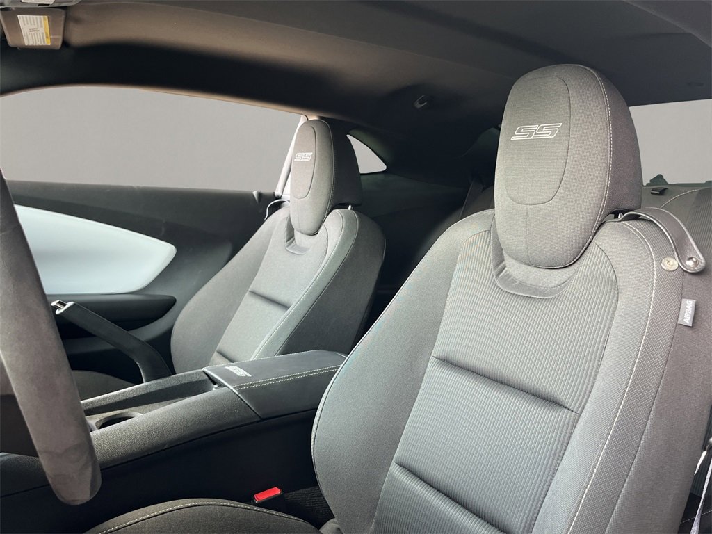 Used 2015 Chevrolet Camaro SS w/ SS Performance Package image 9