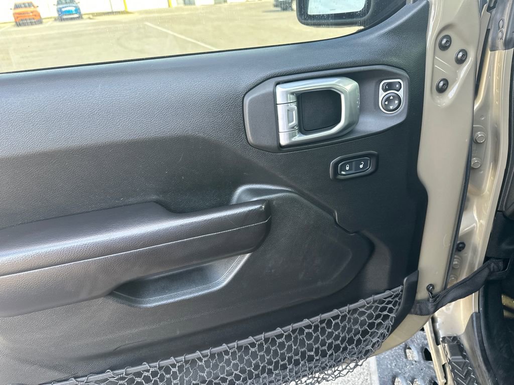 Used 2020 Jeep Gladiator Sport image 26