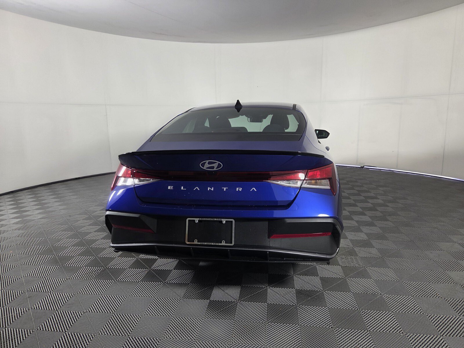 Used 2026 Hyundai Elantra Sport FWD image 5