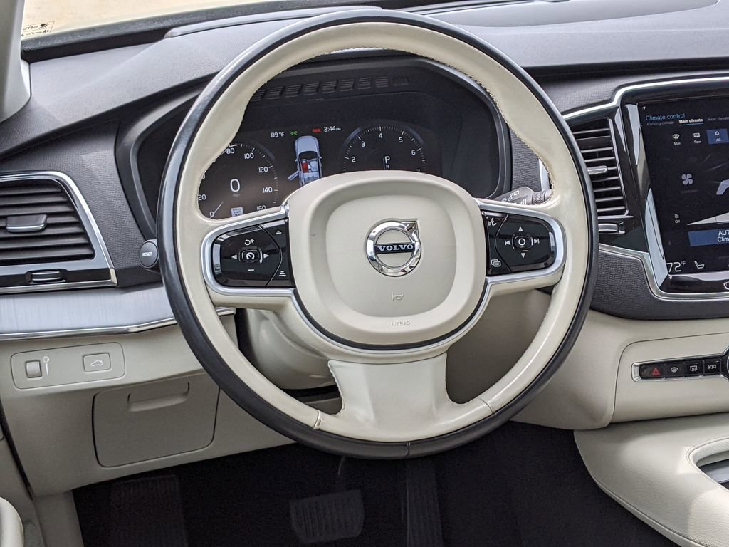 Used 2021 Volvo XC90 T5 Momentum w/ Advanced Package image 14