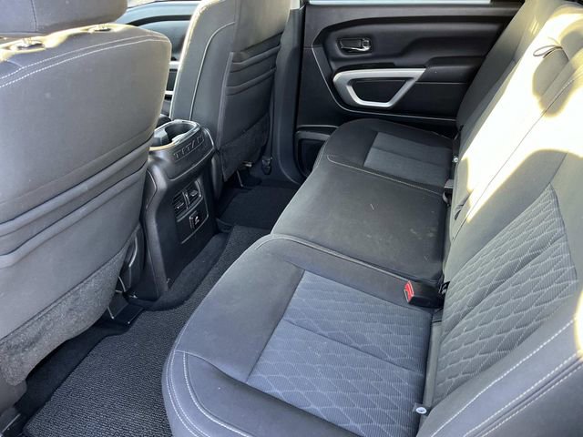 Used 2016 Nissan Titan SV image 18