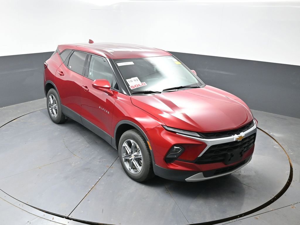 Used 2025 Chevrolet Blazer LT AWD/4WD image 17