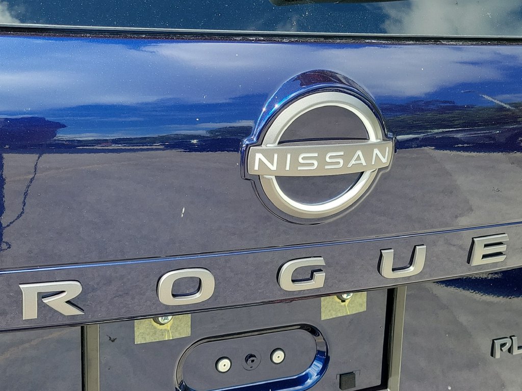 New 2026 Nissan Rogue Platinum AWD/4WD image 12