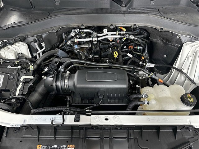 Used 2022 Ford Explorer XLT w/ Equipment Group 202A image 24
