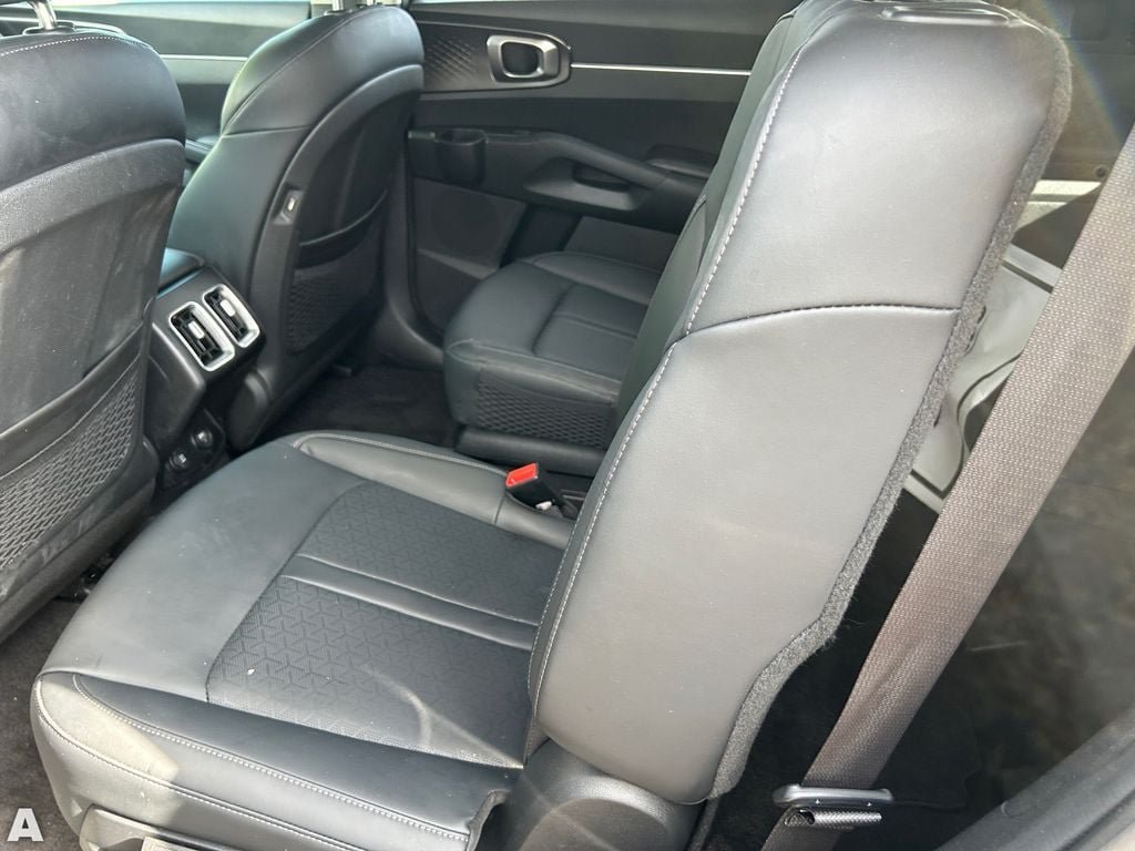 Used 2023 Kia Sorento EX FWD image 14