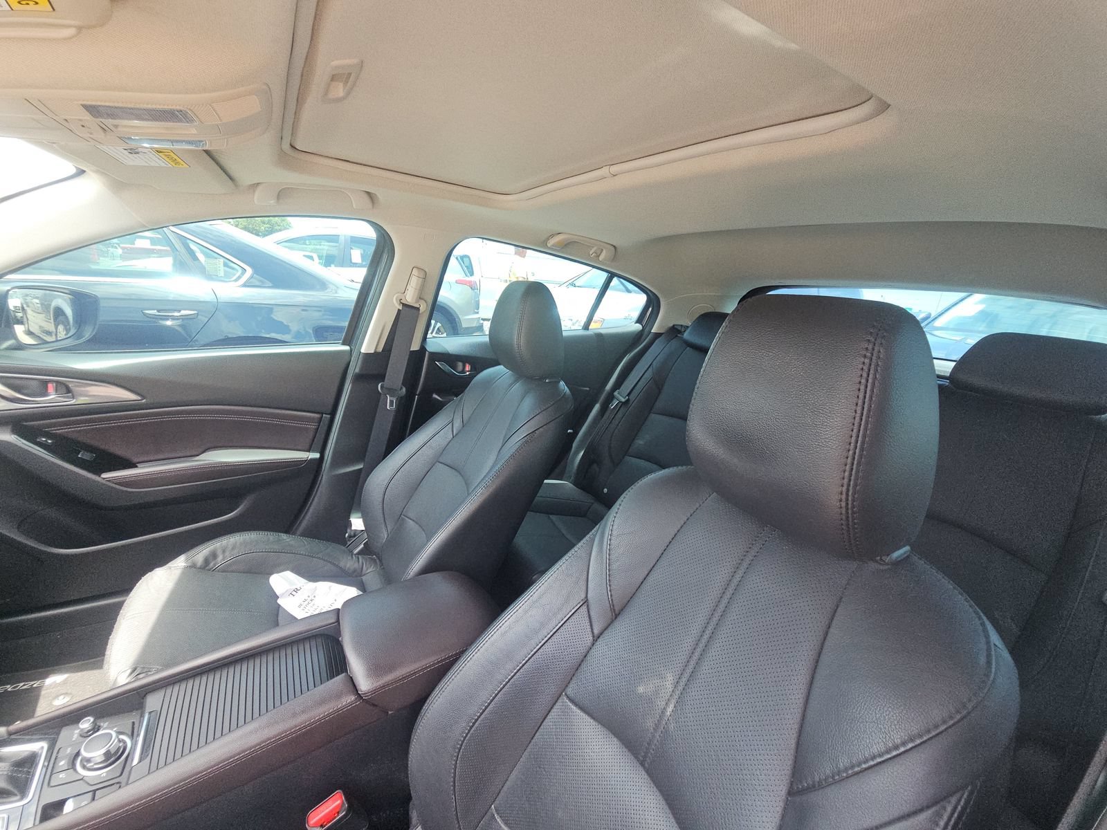 Used 2018 MAZDA MAZDA3 Grand Touring w/ Premium Equipment Package FWD image 11