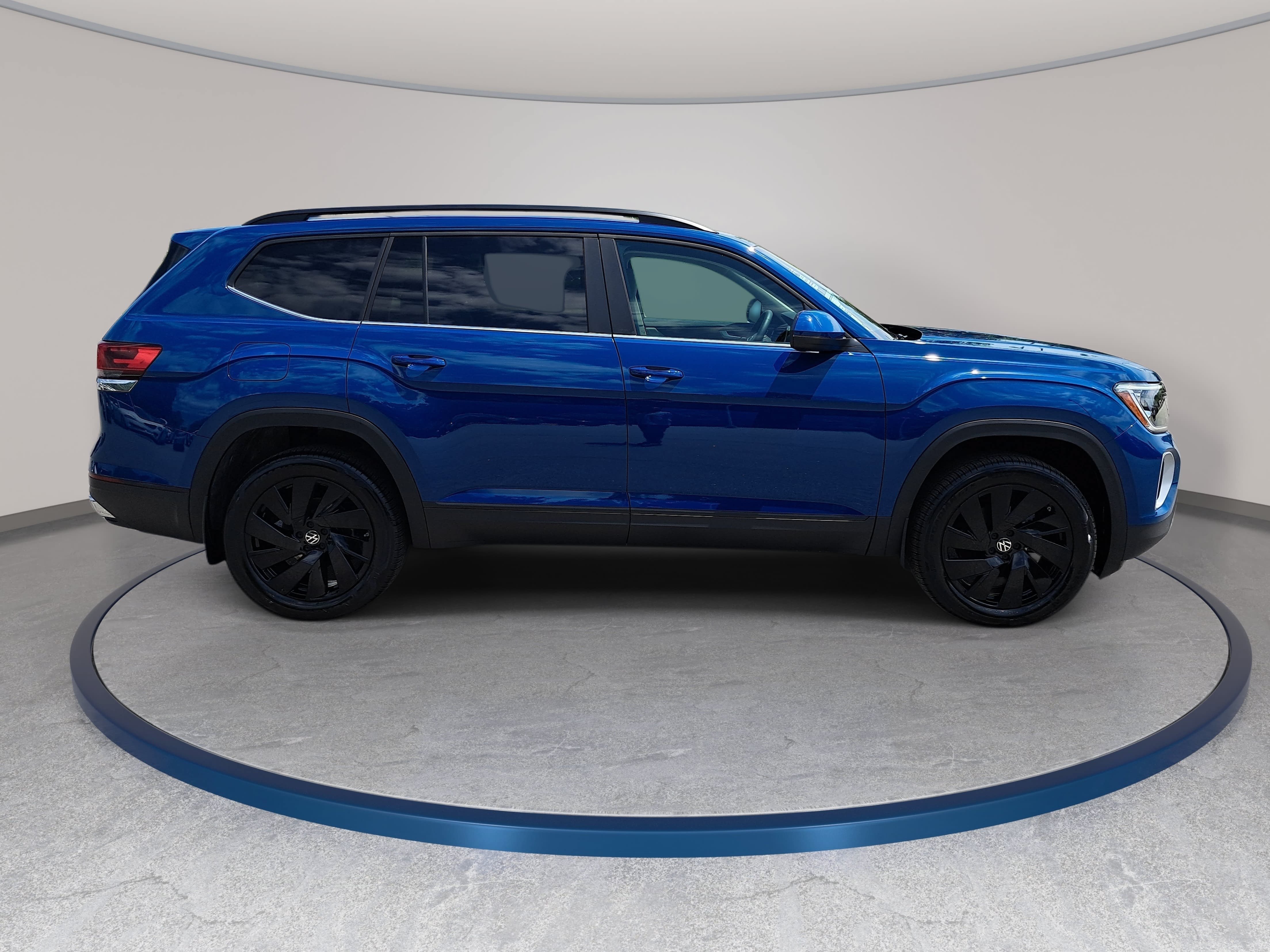 New 2026 Volkswagen Atlas SE FWD image 4