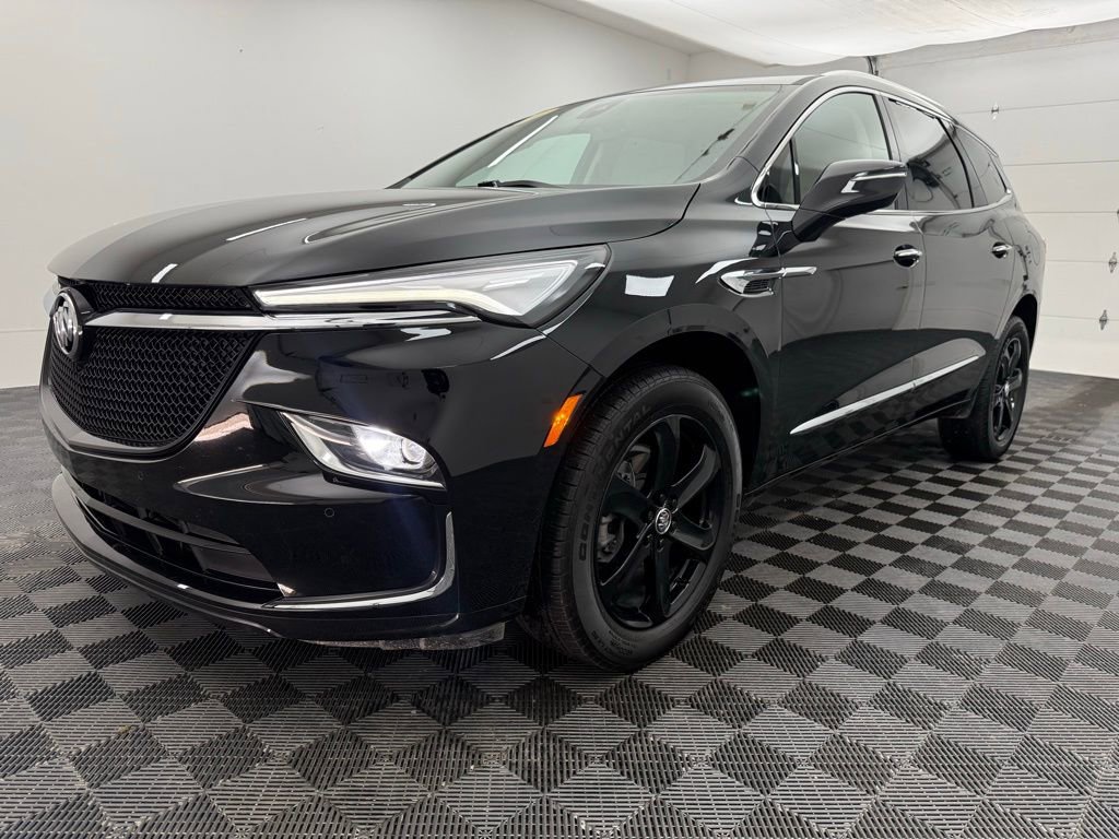 Used 2024 Buick Enclave Essence w/ Sport Touring Edition image 20